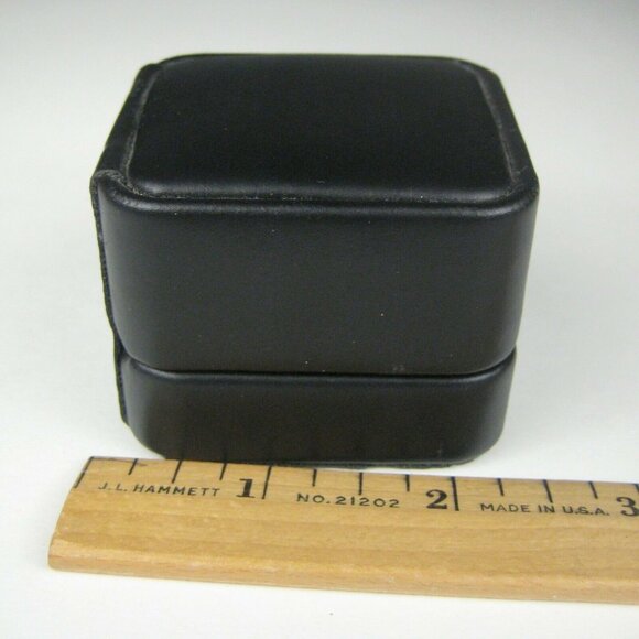 Crislu Sterling Silver Earrings 925 Hoop C USA Box  .7 in Pierced 4 g - Picture 7 of 8